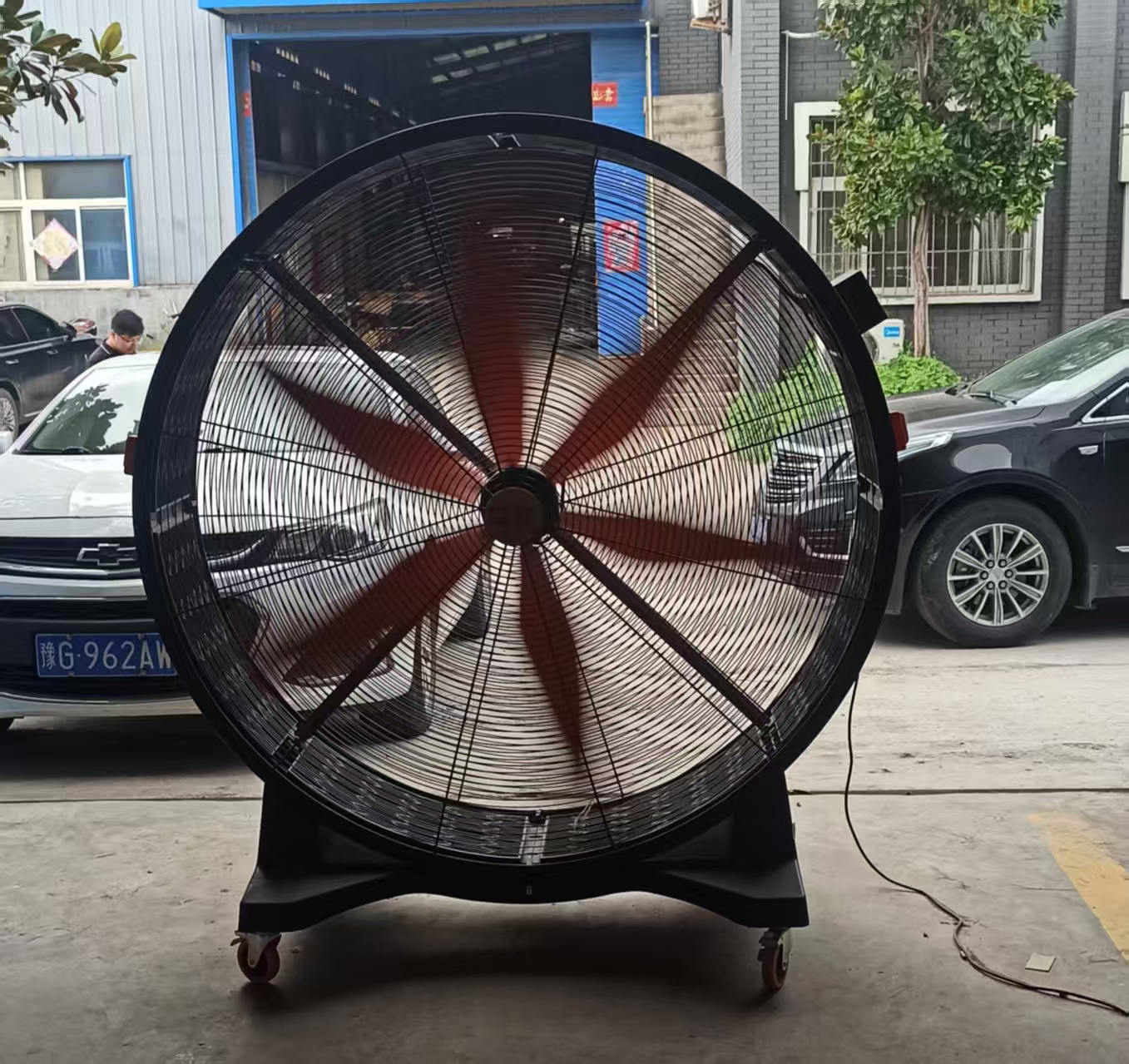 戰(zhàn)高溫，送清涼